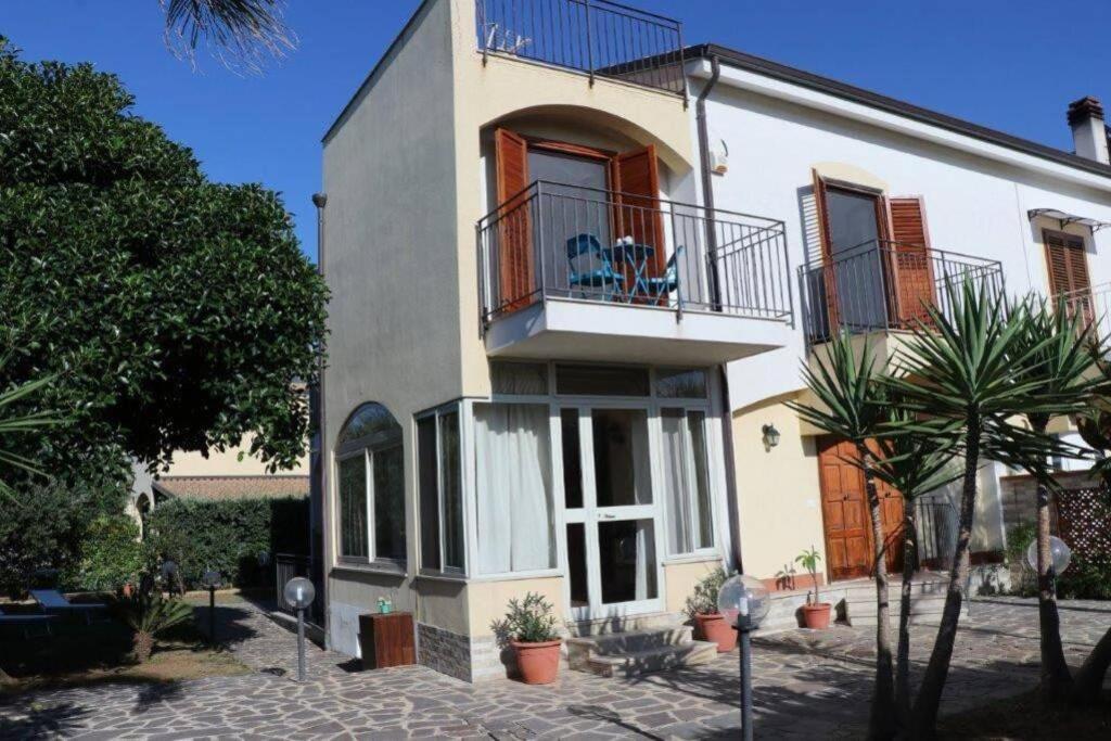 Villa Cavalluccio Marino Con Piscina Idromassaggio Carini Exterior foto